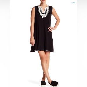 Max Studio Black and White Sleeveless Dress